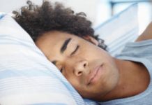 রাতে ঘুম না আসলে যা করবেন