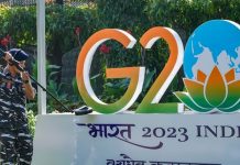 নয়াদিল্লি এখন মোগল আমলের লালকেল্লা