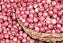 ৩৫ টাকা কেজিতে পেঁয়াজ কিনতে পারবেন যাঁরা