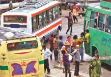 চাঁদা ছাড়া ঘোরে না চাকা