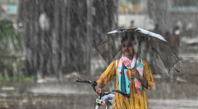 ঢাকাসহ ৬ বিভাগে ঝড়বৃষ্টির পূর্বাভাস