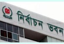 ঝড়ের ক্ষয়ক্ষতি বিবেচনায় ভোট স্থগিতের সিদ্ধান্ত নেবে ইসি