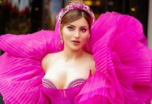 কান উৎসবে মুগ্ধতা ছড়ালেন উর্বশী