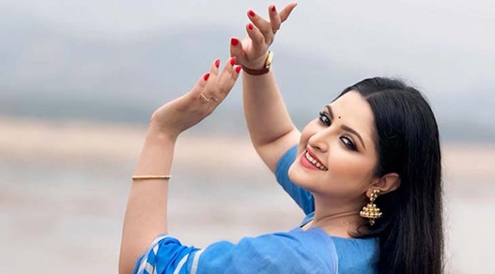 পরীমনির ফ্রিজভর্তি কী, চমকে উঠলেন ভক্তরা!