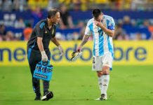 অনির্দিষ্টকালের জন্য মাঠের বাইরে মেসি