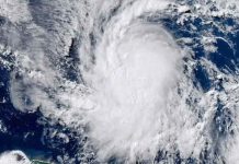 প্রবল শক্তি সঞ্চয় করছে ‘বেরিল’, খাবার-পানির জন্য লম্বা লাইন