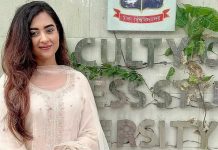 হঠাৎ ঢাবিতে কেন বুবলী?
