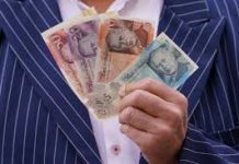 ১১ গুণ দামে বিক্রি চার্লসের ছবি সম্বলিত নোট