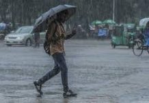 বৃষ্টি থাকতে পারে আরো চার পাঁচ দিন