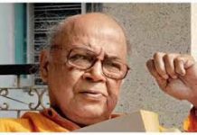 অসুস্থ হয়ে হাসপাতালে মনোজ মিত্র