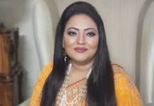 অজ্ঞাত স্থান থেকে ভক্তদের গান শোনালেন মমতাজ