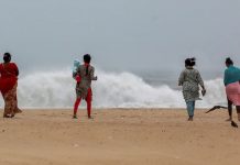 বিকালে উপকূলে আঘাত হানবে ঘূর্ণিঝড় ‘ফিনজাল’, তামিলনাড়ুতে রেড অ্যালার্ট জারি