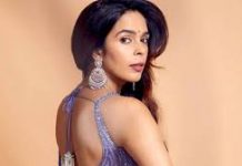 এখনো অভিনয়ের জন্য ফিট রয়েছি : মল্লিকা