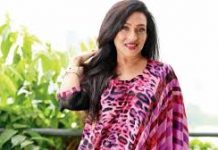 ‘মাকে না পেয়ে ওই শাড়িগুলোই ঘাঁটছিলাম আমি’
