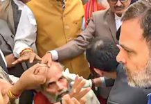 ভারতের পার্লামেন্ট চত্বরের হাতাহাতিতে বিজেপির দুই এমপি আইসিইউতে