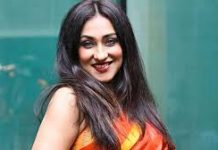 বাংলাদেশি সিনেমা থেকে বাদ পড়া প্রসঙ্গে ক্ষোভ প্রকাশ ঋতুপর্ণার