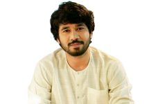 কারো রিপ্লেসমেন্ট তো কেউ না
