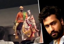 সিনেমা দেখতে হুলস্থুল কাণ্ড, ঘোড়ায় চেপে হলে ঢুকলেন ভক্ত!