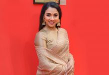 বাবার ২৫ কাঠার জমি নিয়ে যে অভিজ্ঞতা শেয়ার করলেন রুনা খান