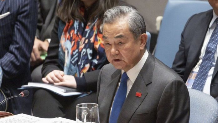 ezgif-5854590681e0d2-67b54a0551153