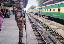 পাকিস্তানে ট্রেন জিম্মির ঘটনায় সব যাত্রী উদ্ধার, ৩৩ বিদ্রোহী নিহত