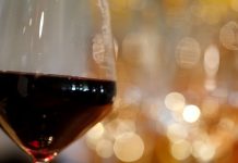 ইউরোপিয় মদের ওপর ২০০ শতাংশ শুল্ক আরোপের হুমকি ট্রাম্পের