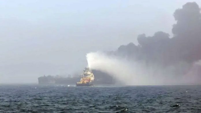 collision-between-two-ships-67cf09dc268c6