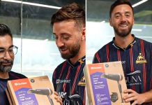 সেঞ্চুরির পুরস্কার ‘হেয়ার ড্রায়ার’, সোশ্যাল মিডিয়ায় ট্রল