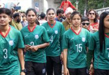 বর্ষবরণের শোভাযাত্রায় নারী ফুটবলাররা
