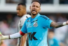 হাত দিয়ে গোল করে লাল কার্ড পেলেন নেইমার