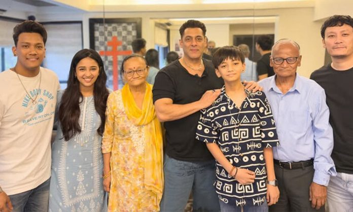 1749718824-6194a9e4cd8c7002f3a451b288eb7c59