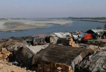 দারিদ্র্যসীমার নিচে জীবনযাপন ৪৪% পাকিস্তানির