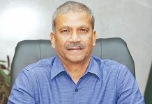 ডাকসু নির্বাচনে বিজয়ীদের অভিনন্দন জানালেন আসিফ নজরুল