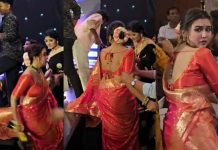 অল্পের জন্য রক্ষা পেলেন চমক