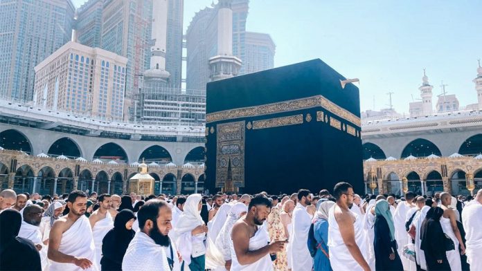 1759900965-043248eec21deba4dacc04f983de1a0a