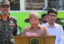 প্রিজাইডিং কর্মকর্তার নিরাপত্তায় থাকবেন একজন সশস্ত্র আনসার : স্বরাষ্ট্র উপদেষ্টা