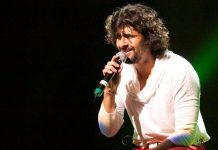 আজান হতেই গান থামিয়ে দিলেন সোনু নিগম