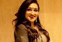 স্বামীর জন্মদিনে যে আবেগঘন পোস্ট ঋতুপর্ণার