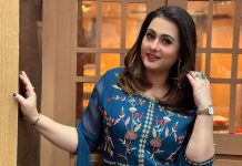 ‘ফুলের মধু শেষ হলে মৌমাছি উড়ে যায়, তেমনি তারাও সরে যায়’