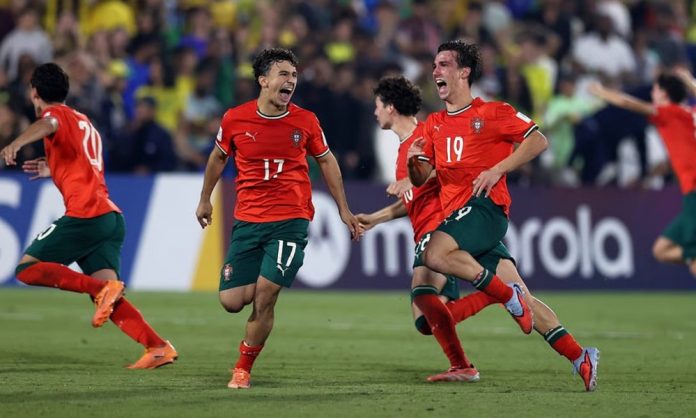 1764043571-d6eb1f7eef57eb26ece922ed6f1075af