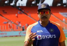 ভারতের ব্যাটিং নিয়ে কড়া সমালোচনা শাস্ত্রীর