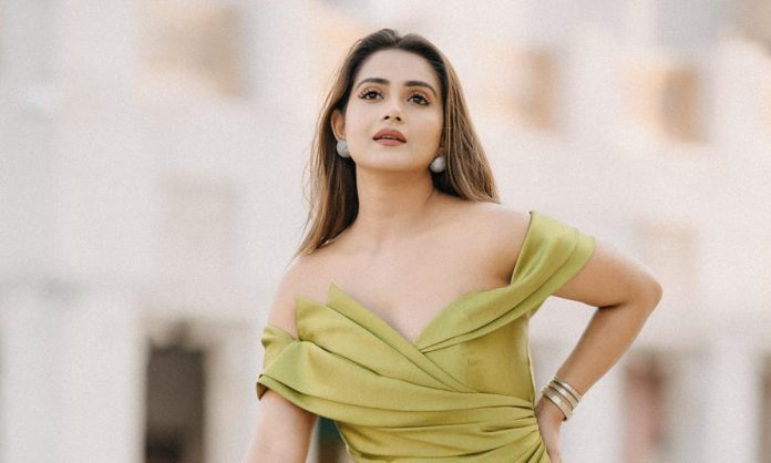 1764228028-365efb54f1c69a0b5359da5ae2a0aeef