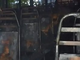 বাসে আগুন দিয়ে করছিল ভিডিও, ধাওয়া খেয়ে নদীতে ঝাঁপ দিয়ে মৃত্যু