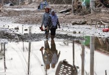 ইন্দোনেশিয়া-শ্রীলঙ্কার বন্যায় দুই হাজারের বেশি নিহত ও নিখোঁজ