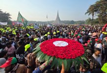 জাতীয় স্মৃতিসৌধে মানুষের ঢল, বীর শহীদদের প্রতি শ্রদ্ধা