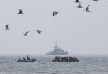 অভিবাসন-আশ্রয়প্রার্থীদের বিষয়ে আরও কঠোর হচ্ছে ইউরোপ