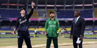 বৃষ্টির মধ্যেই হলো টস, পাকিস্তান-নিউজিল্যান্ড ম্যাচ শুরু হতে দেরি