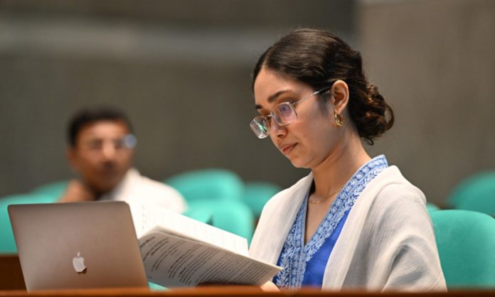 1774875732-f4bee37bacfca33a836df287c51aa744