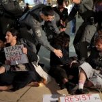 যুক্তরাষ্ট্রের মতো ইসরাইলেও চলছে যুদ্ধবিরোধী বিক্ষোভ, বিপাকে নেতানিয়াহু