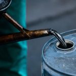 করোনা মহামারির পর সর্বোচ্চ বাড়ল তেলের দাম